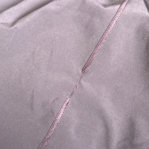 Lululemon Hotty Hot Short II LR *2.5" - Picture 8 of 9